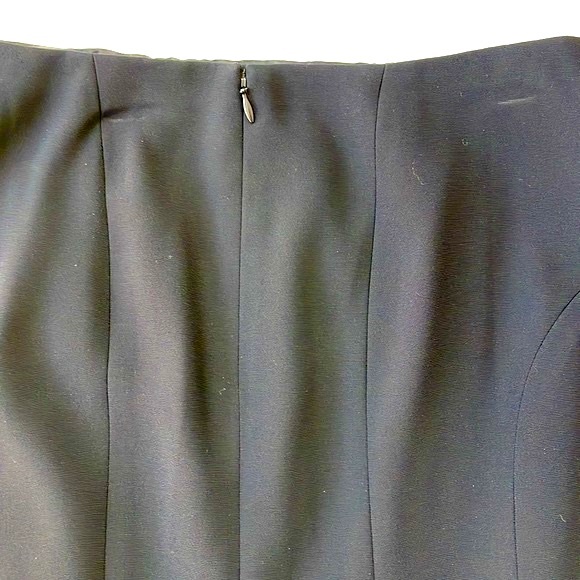 Ann Taylor Black Flare Skirt, Fully Lined, Size 4P - Picture 8 of 11